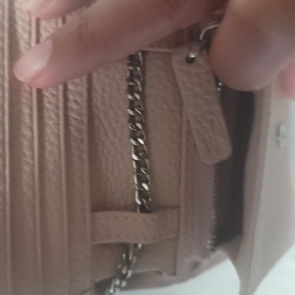 Lacoste wallet on a chain - Picture 8 of 12